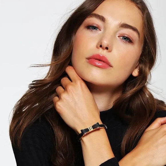 Kate Spade Bow Bracelet - Picture 4 of 4